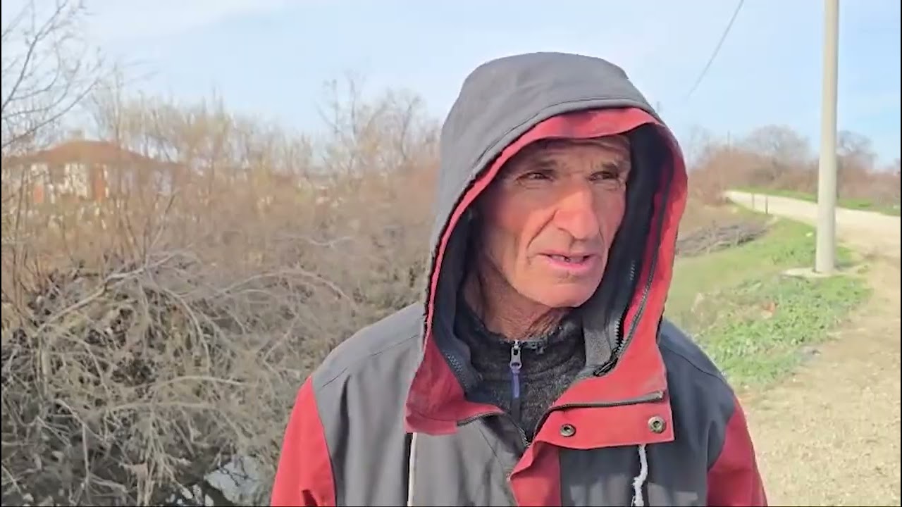 Dëmet nga përmbytja, banorët e Hasturkasit kërkojnë ndihmë për të siguruar bazë ushqimore për bagëti