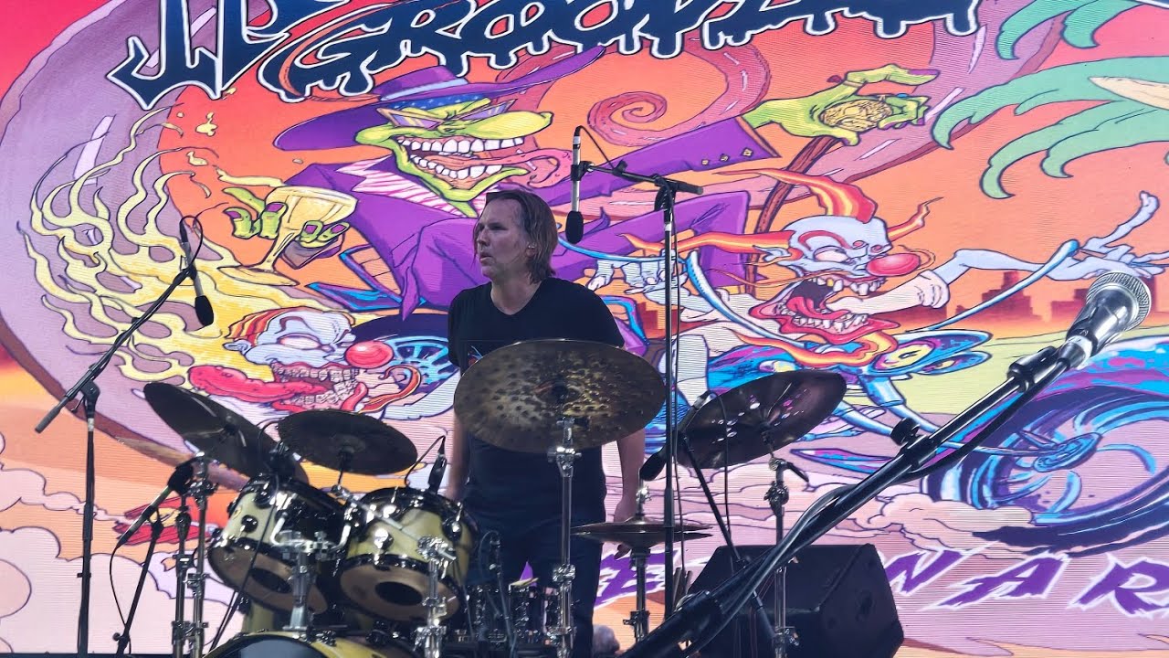 Infectious Grooves 