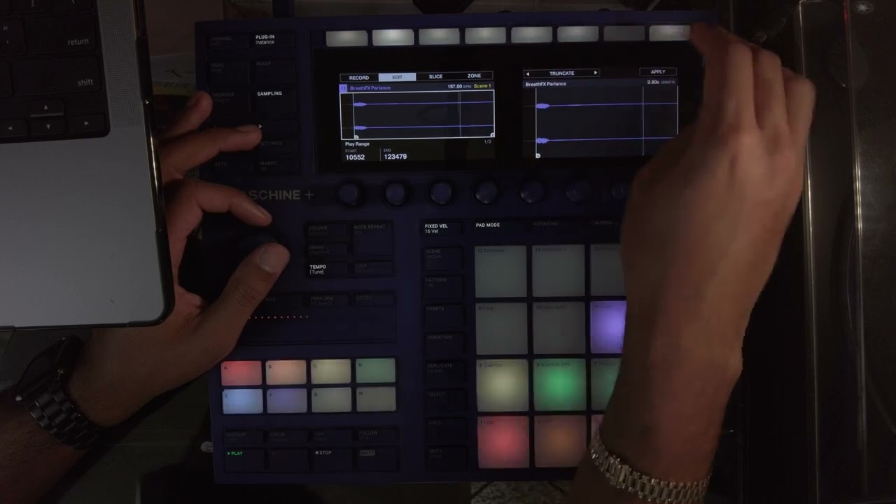 Making A Dark Beat Using Native Instruments Maschine! 🎃