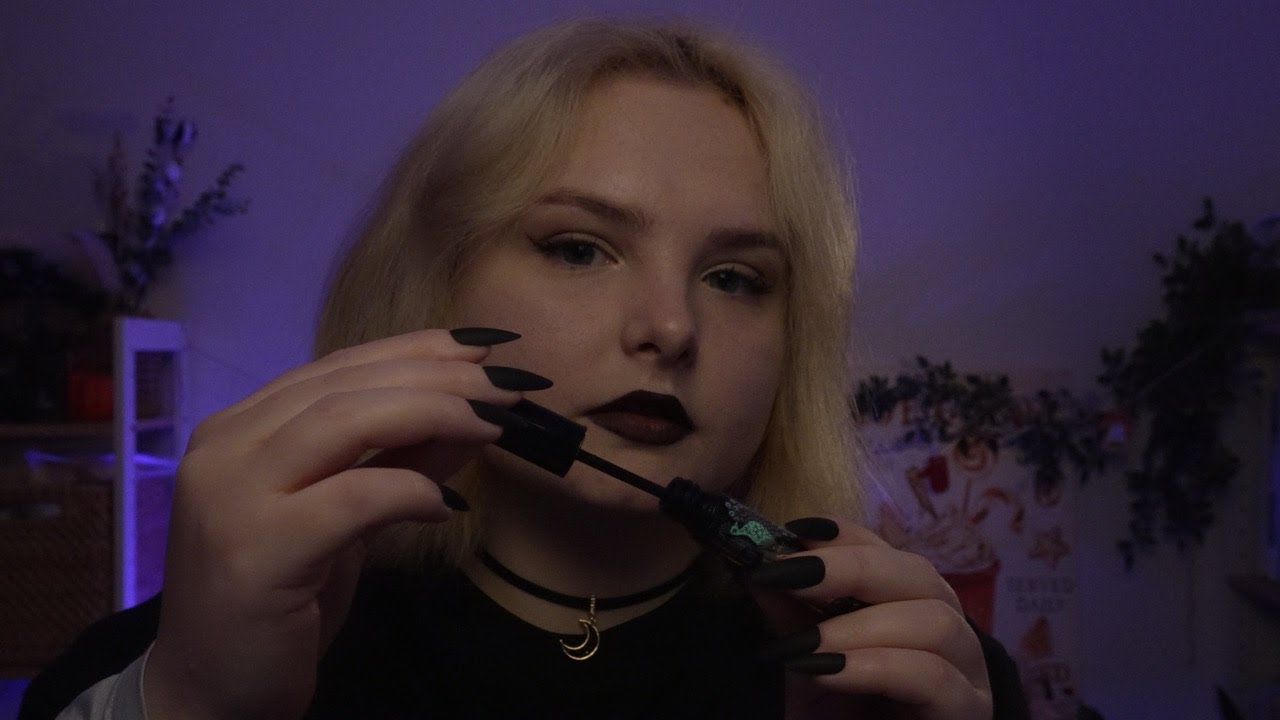 【日本語ASMR】優しいゴス女子がゴスメイクします | Goth girl does your make up ASMR