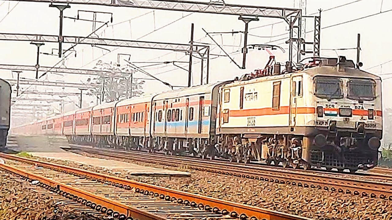 Timely crossing Kakinada port - Bhavnagar Terminus with Ajmer junction - Mumbat Bandra terminus