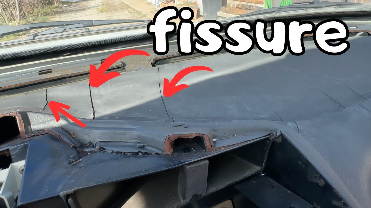 Tableau de bord fissuré  peugeot 405