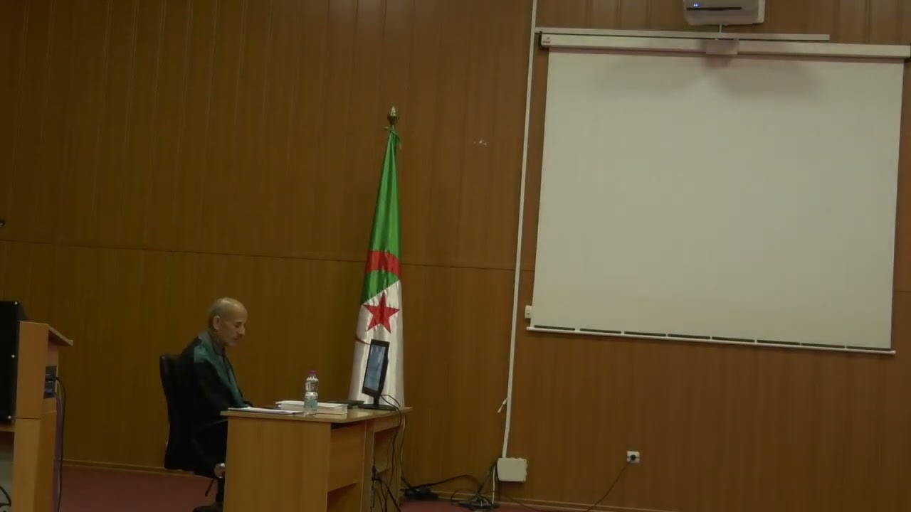 مناقشة أطروحة الدكتوراه للباحث غوتي عمار - كلية الآداب واللغات - العرض والمناقشة