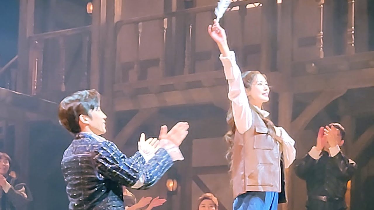 3월10일 연극 세익스피어 인 러브 커튼콜 (정소민배우중심) The curtain call video for the play 'Shakespeare in Love'