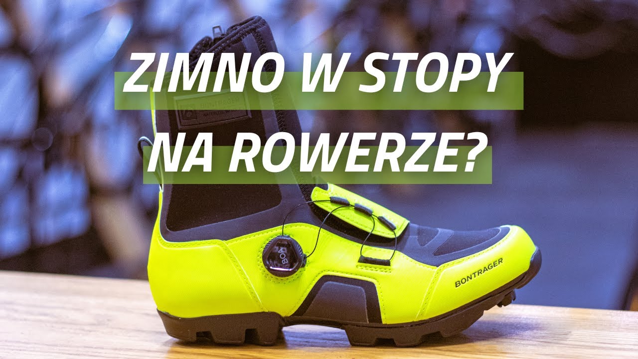 Buty zimowe, grube skarpety czy ochraniacze? Jak ogrzać stopy na rowerze?