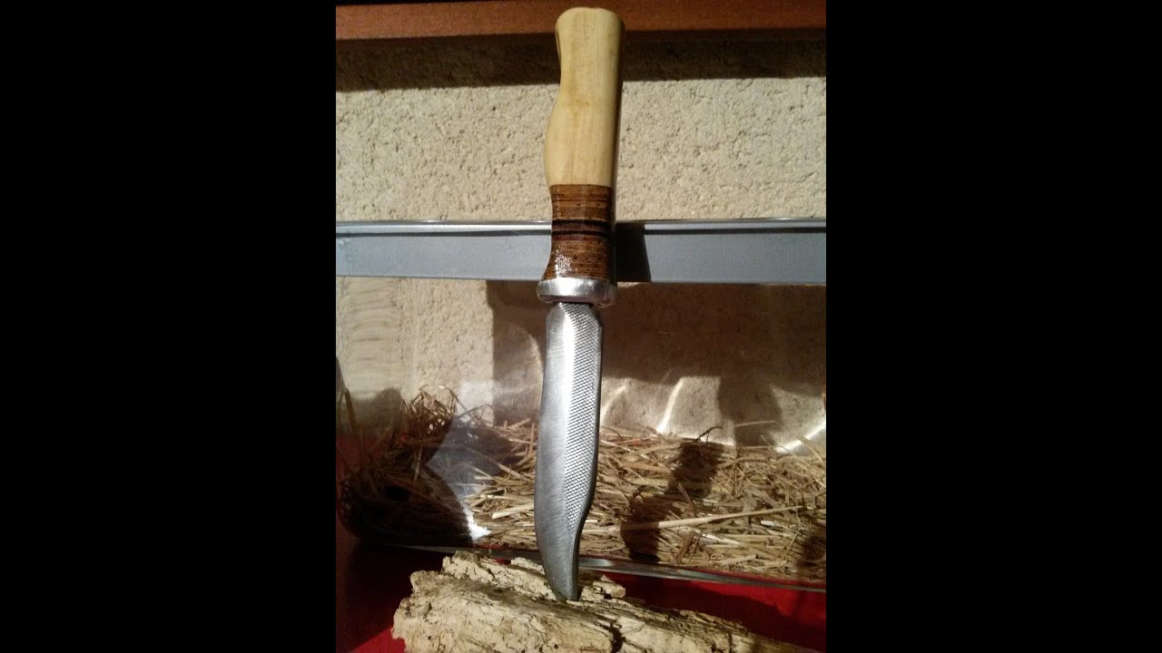 couteau bushcraft avec vieille lime + manche  en écorce de bouleau
