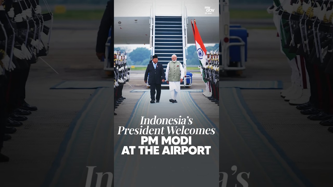 Indonesia's President Personally Welcomes PM Modi at the Airport