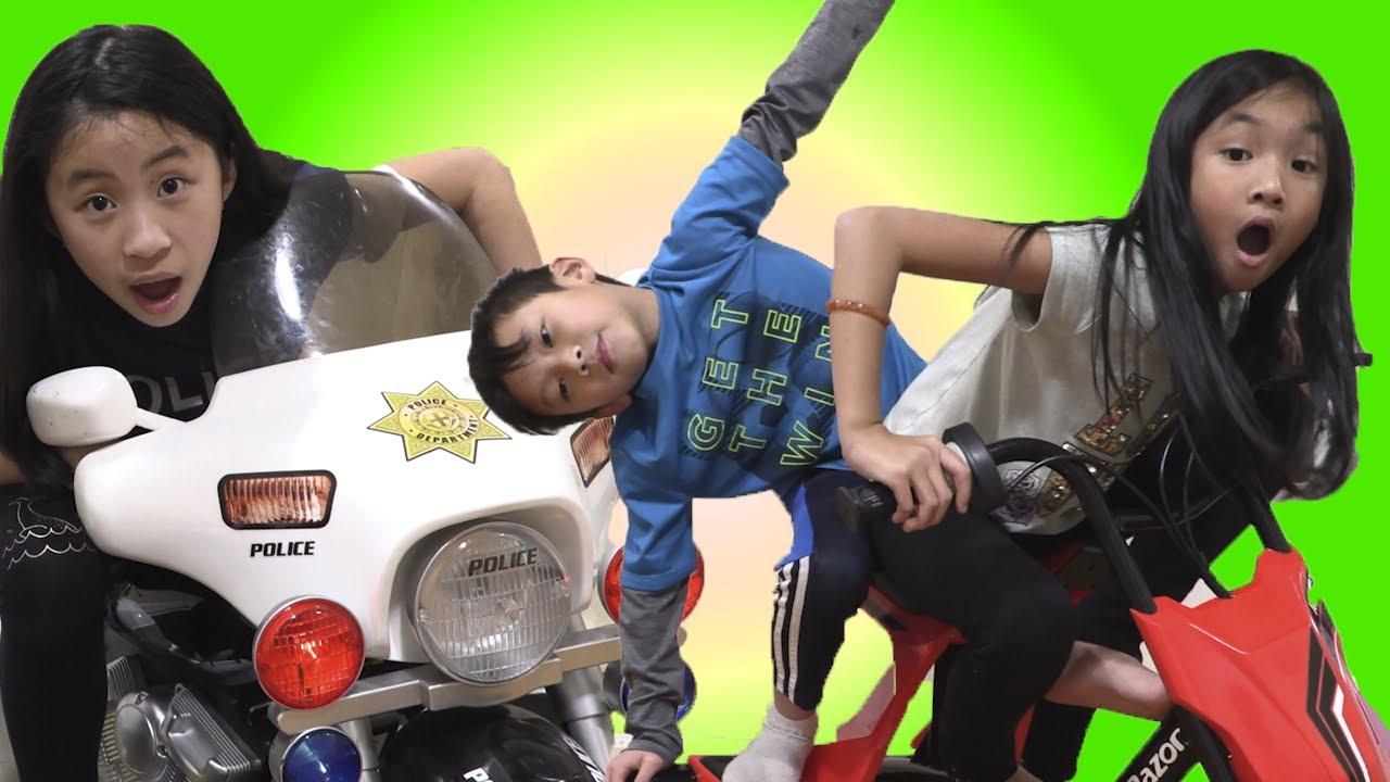 Pretend Play Undercover Police Tricks Wild Driver