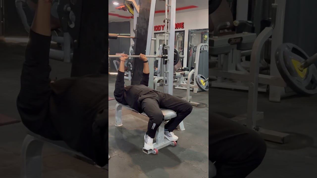 Close grip bench press best for triceps🔥 