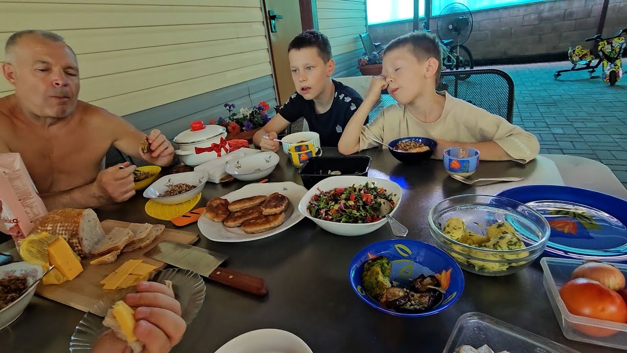 VLOG: Завтрак у родителей