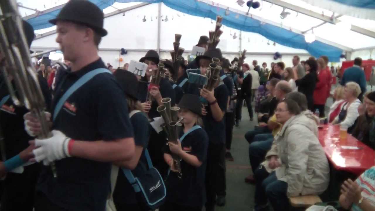 Schalmeienorchester Artern - Im Wagen vor mir (Musikfest Teterow 2012)