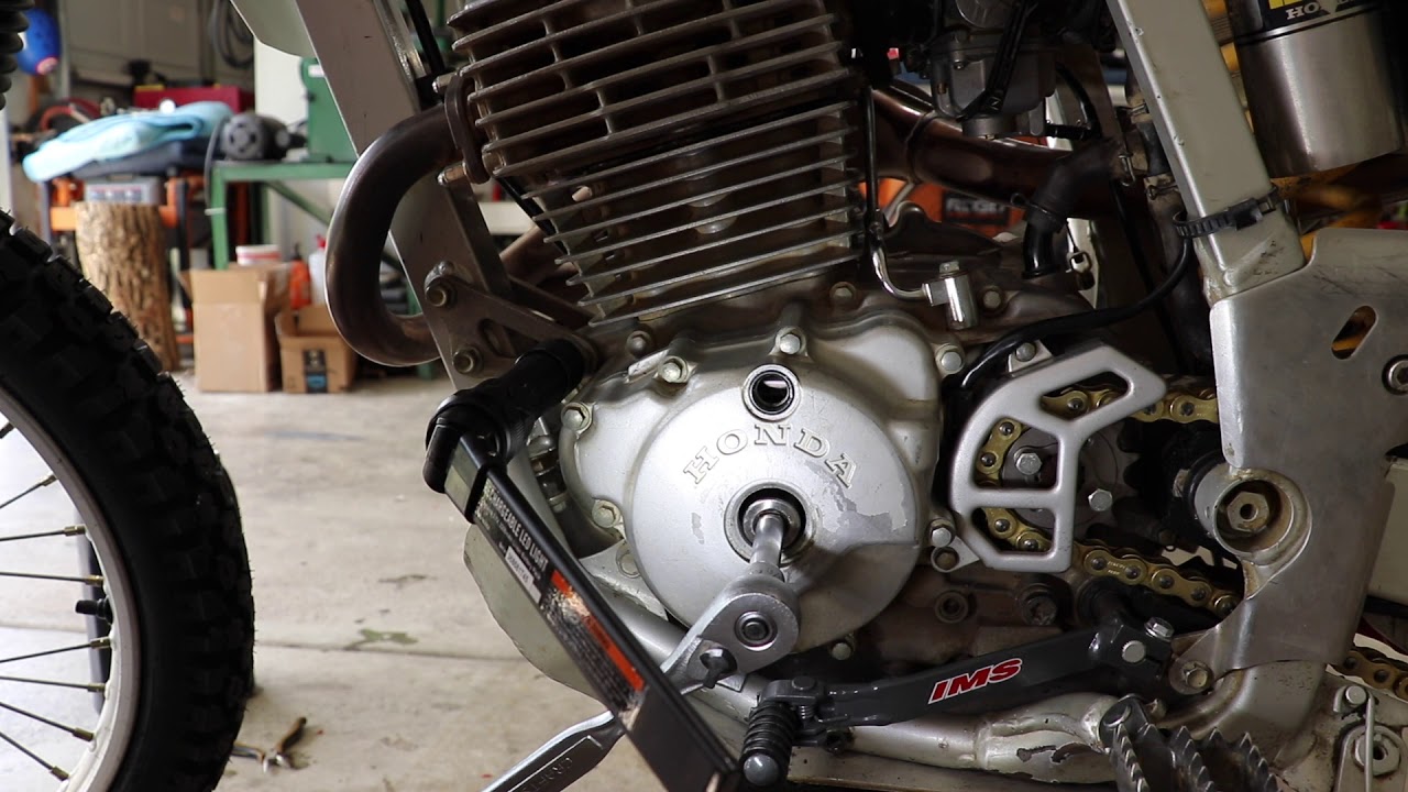 Как отрегулировать клапаны мотоцикла/внедорожника: Honda XR250R Street Legal