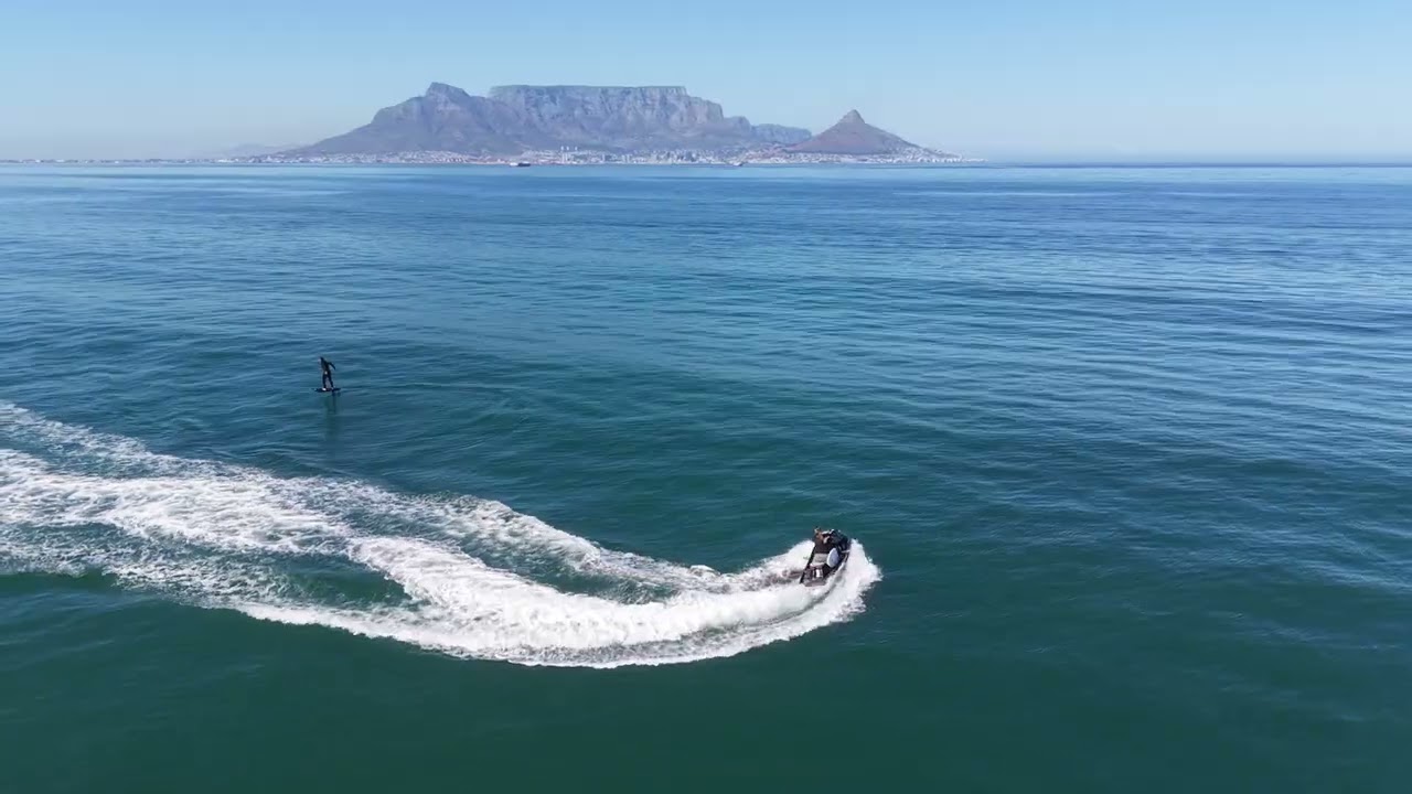 Foil riding with a twist - Table Bay Cape Town