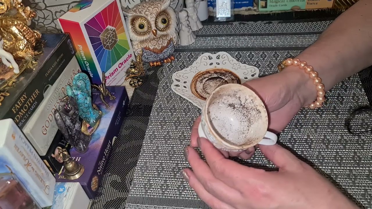 ☕️ LEU - OCTOMBRIE 2025 / CITIRE &Icirc;N ZAȚUL DE CAFEA ☕️