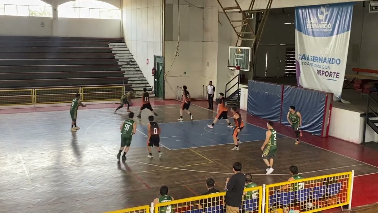 Hoste verde vs zombye 