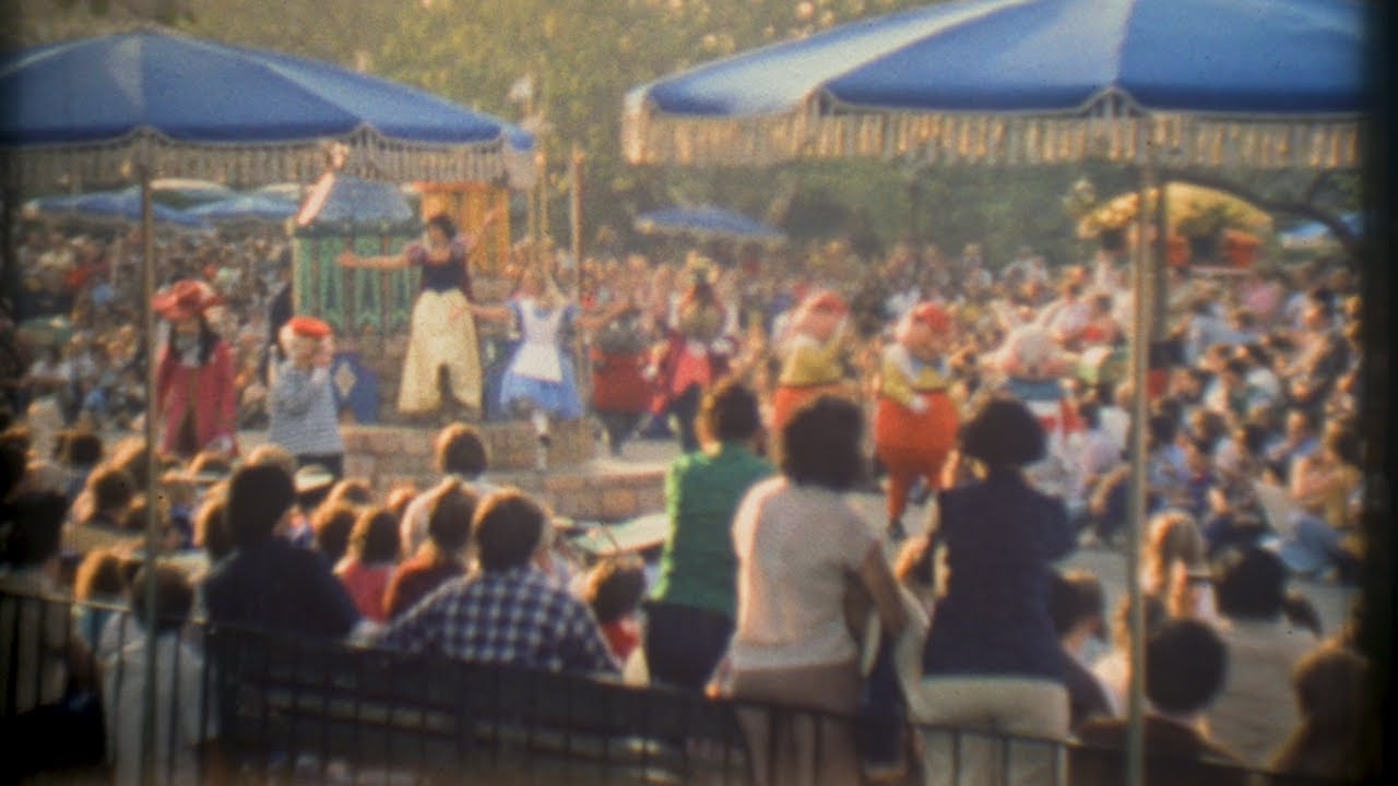 Disneyland 1982 Old Video