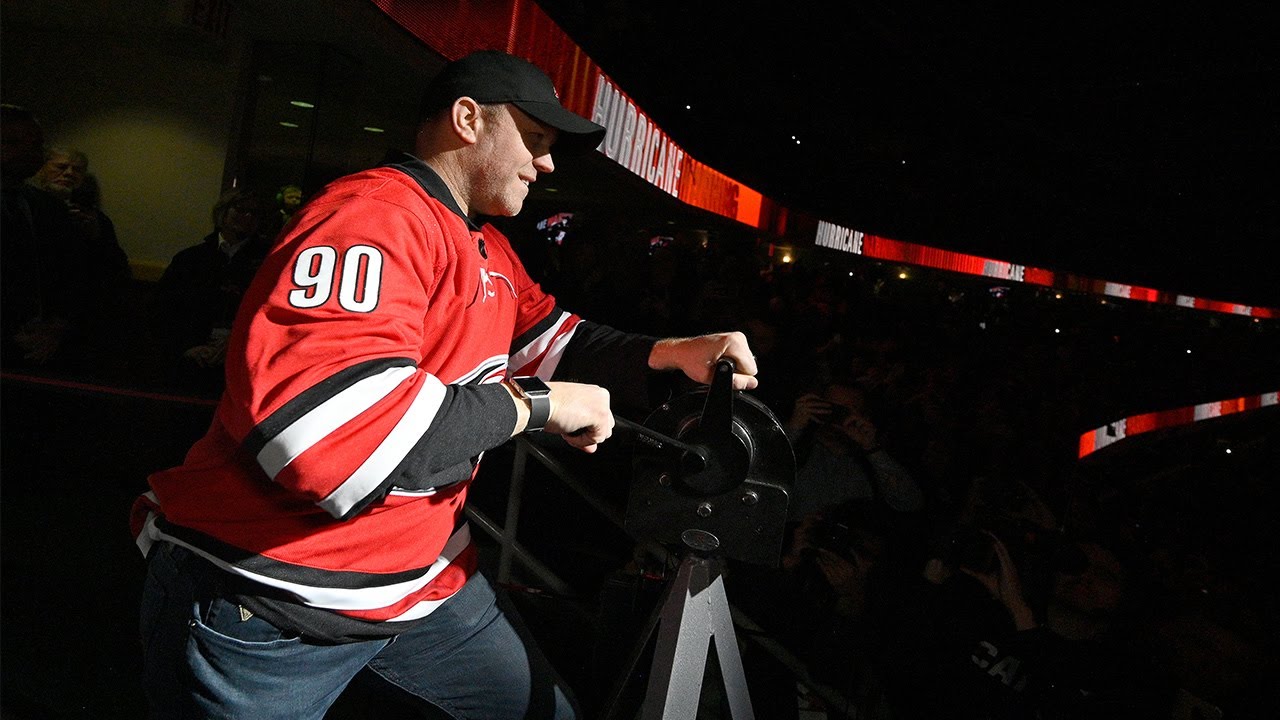 David Ayres sounds the siren in Carolina