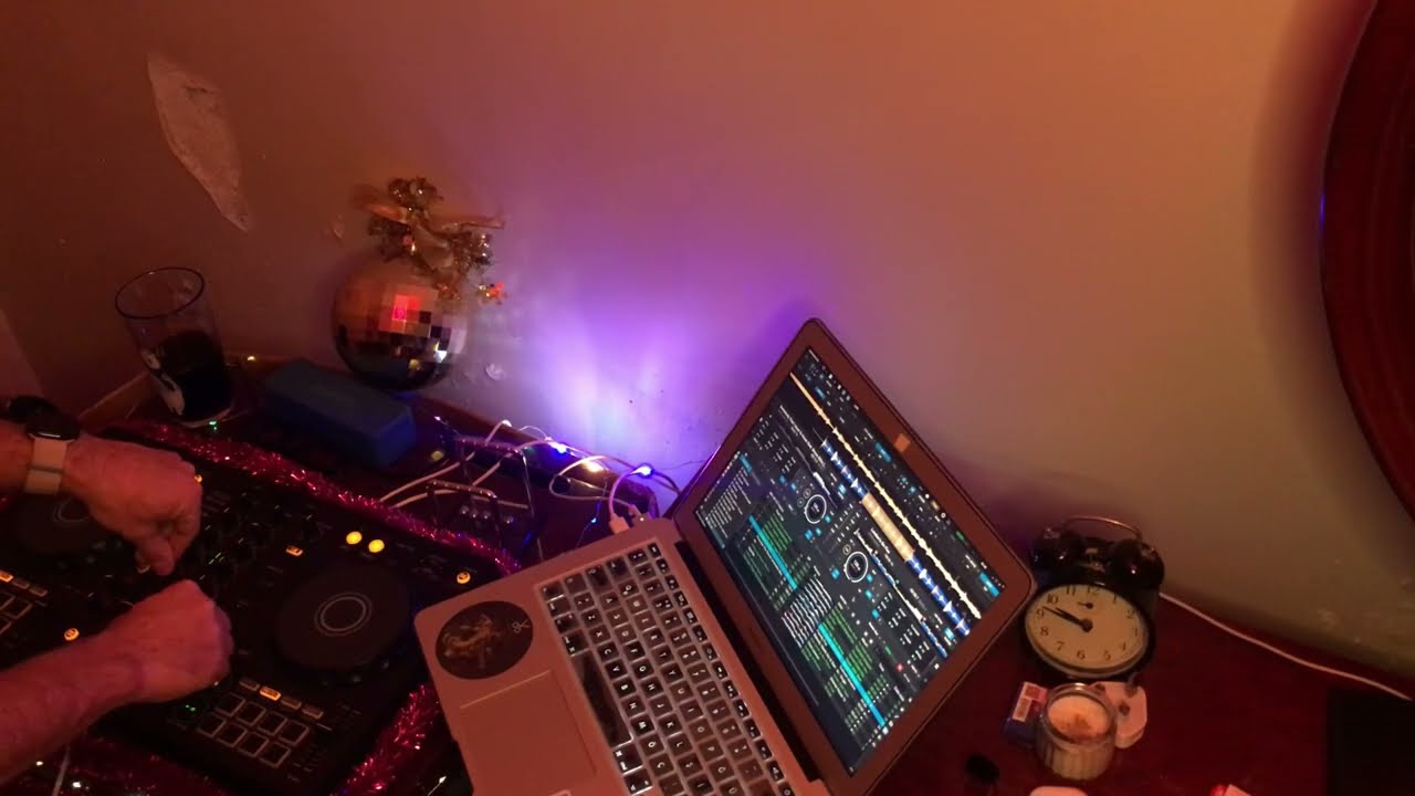 House & Dance Music DJ mix
