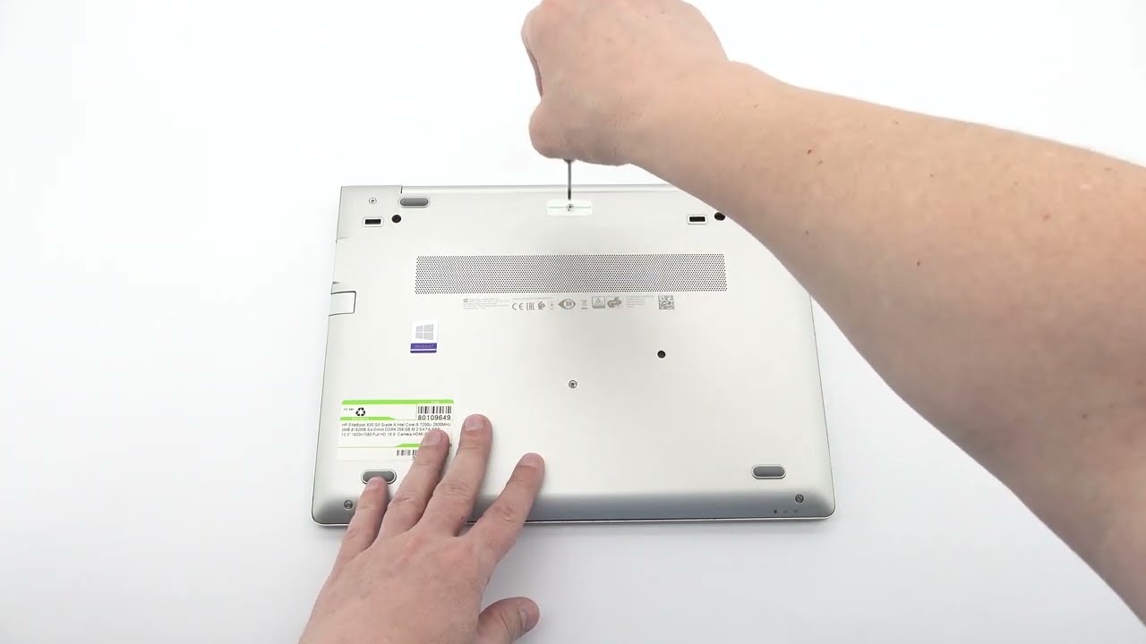 How to add RAM and SSD on HP EliteBook 830 G5