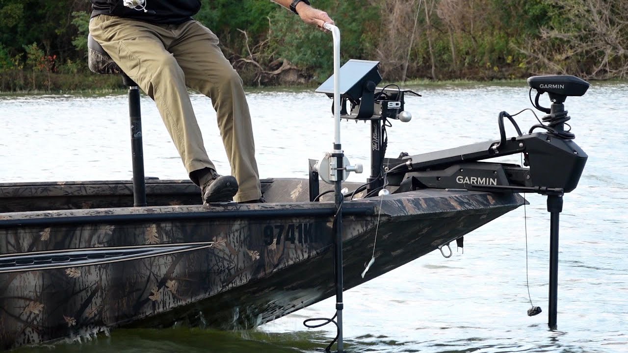 Utilizing the BeatDown Outdoors BreakAway Transducer Pole to Target Crappie