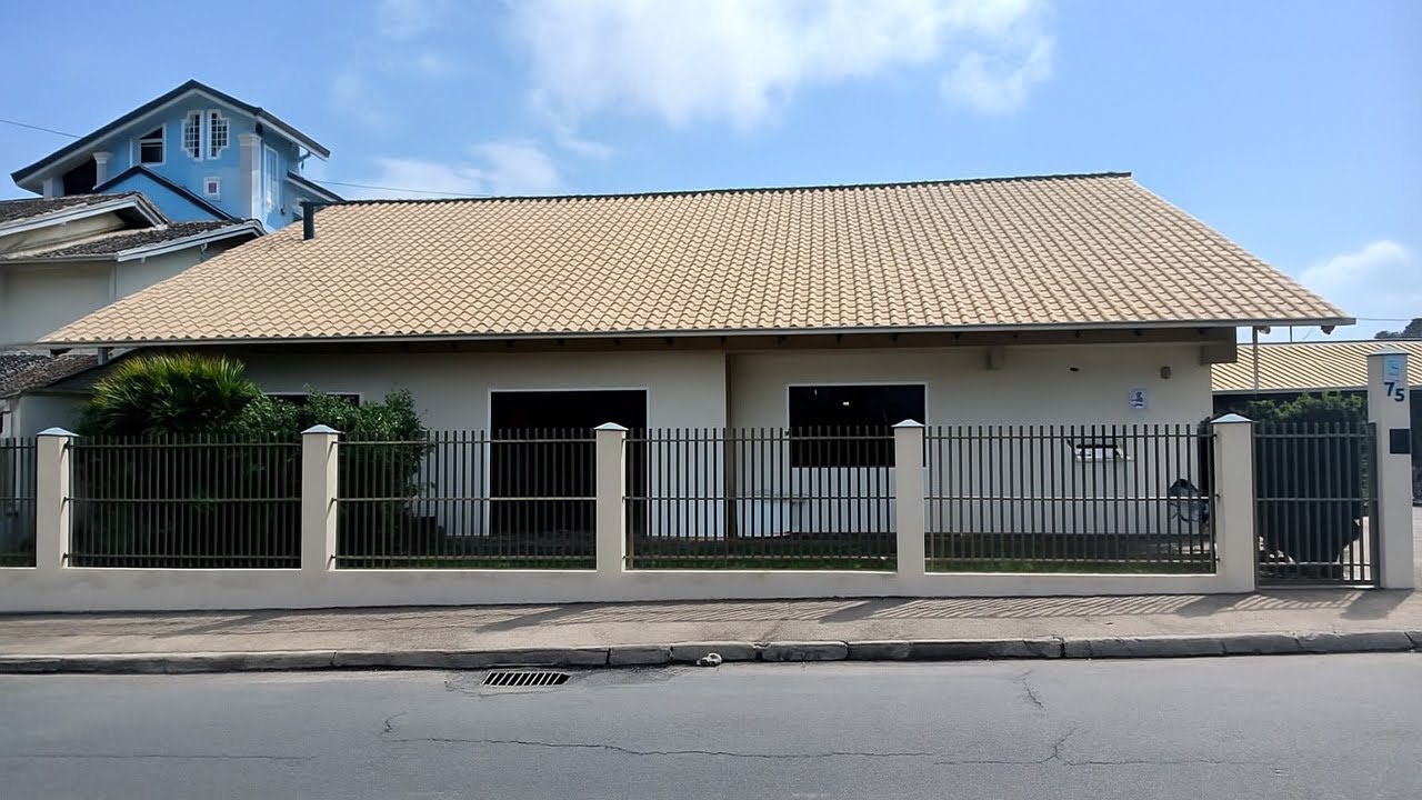 FIQUEI DE QUEIXO CAÍDO COM ESSA CASA / 5 DORMITÓRIOS SENDO 1 SUÍTE COM TERRENO DE 790M²
