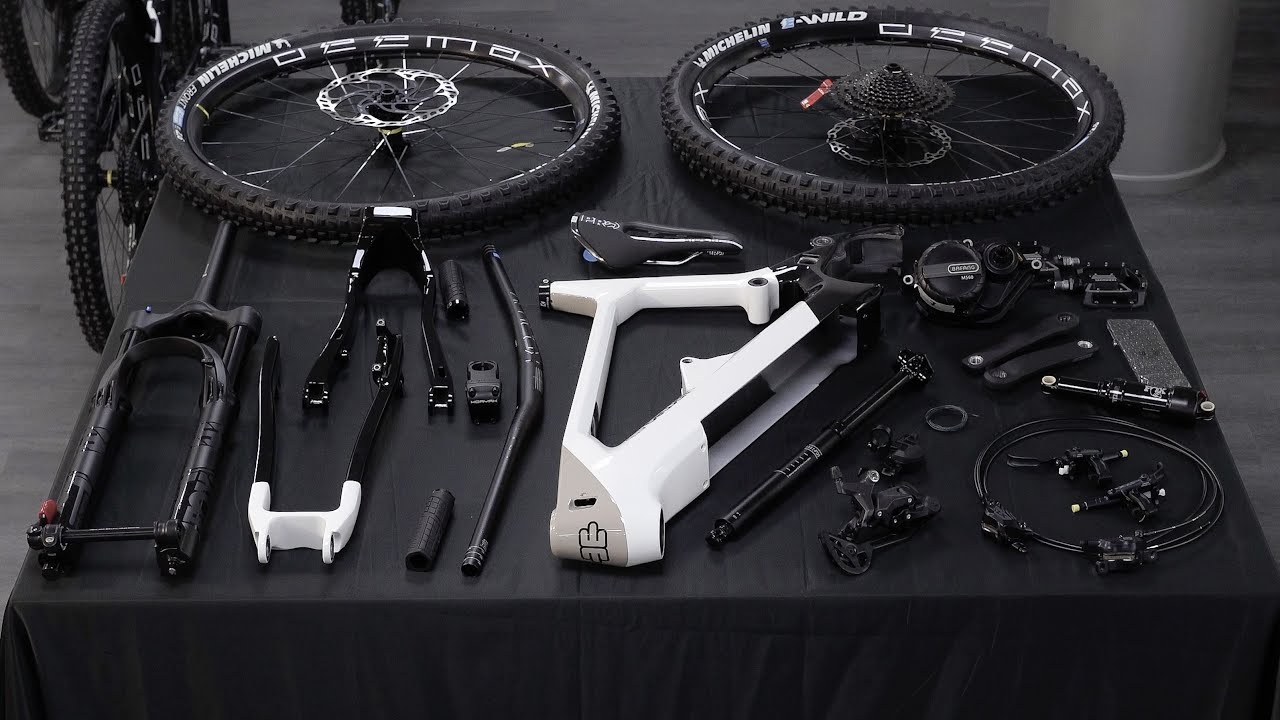 Ensamblaje de una bicicleta el&eacute;ctrica Bewatt Mountain Code 1200