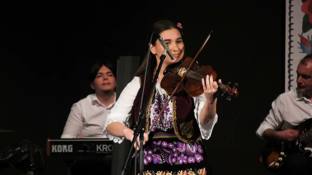 VIOLETA MARINOVIĆ  - Asară la nunta mja, Uorilji lu Boža