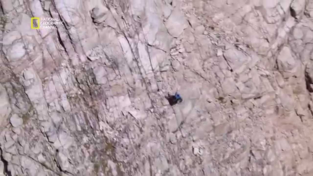 La tyrolienne cède sous son poids !