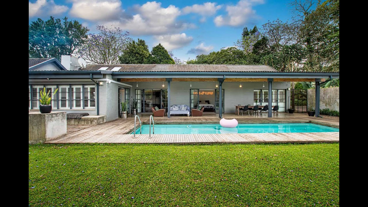 4 Bedroom House For Sale in Kloof