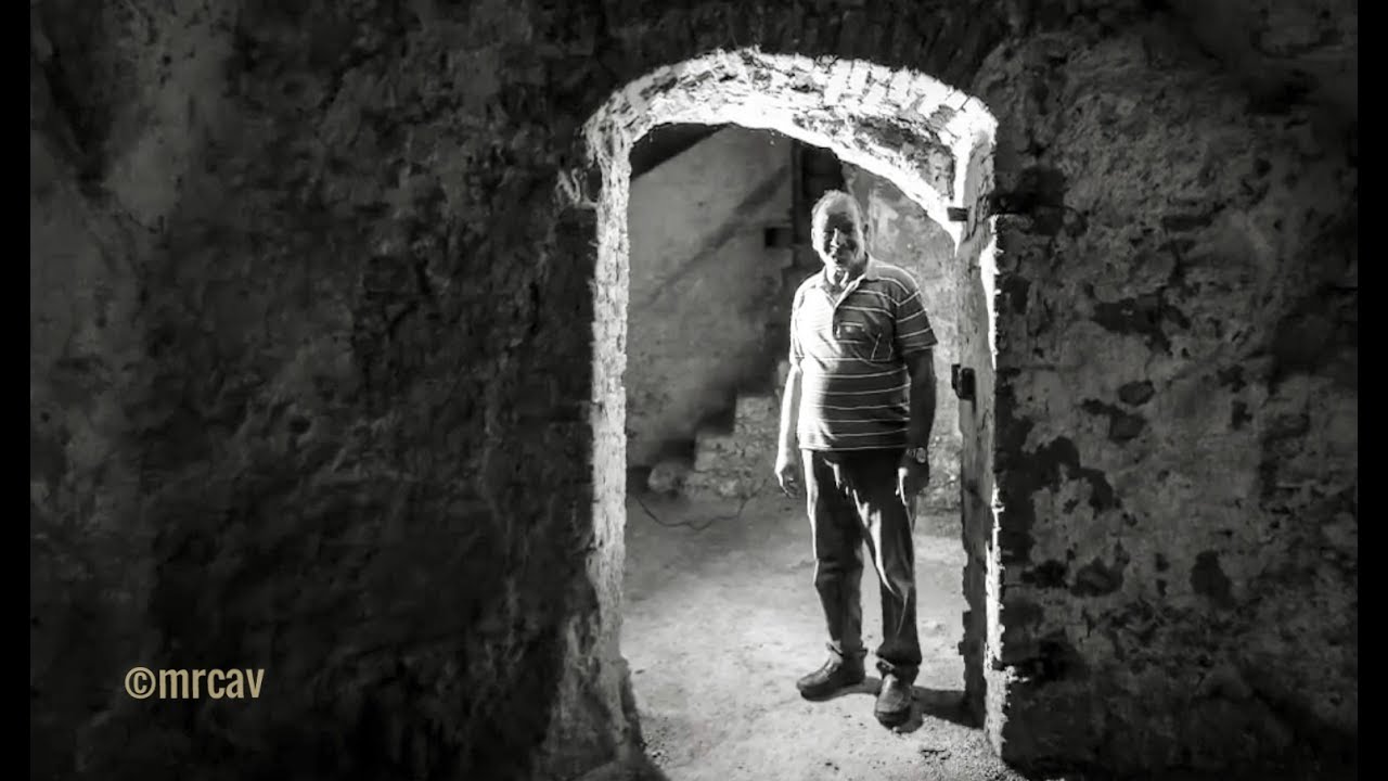 The boy (Umberto Annuario) about town p/2 le carceri sotterranee di Campobasso