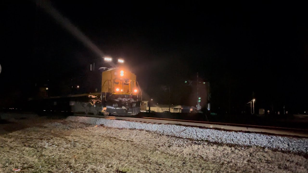 CSX 7324 Leads Short CSX I031-24 SB Intermodal Train Crossing Pembroke NC Diamond
