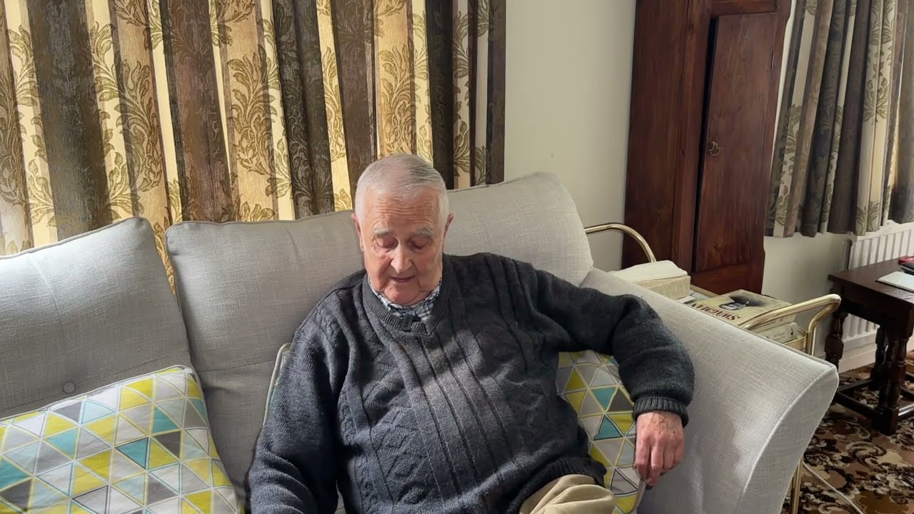 John Phillips, Cyn- Gyfarwyddwr Addysg Sir Aberteifi a Phrif Weithredwr Dyfed