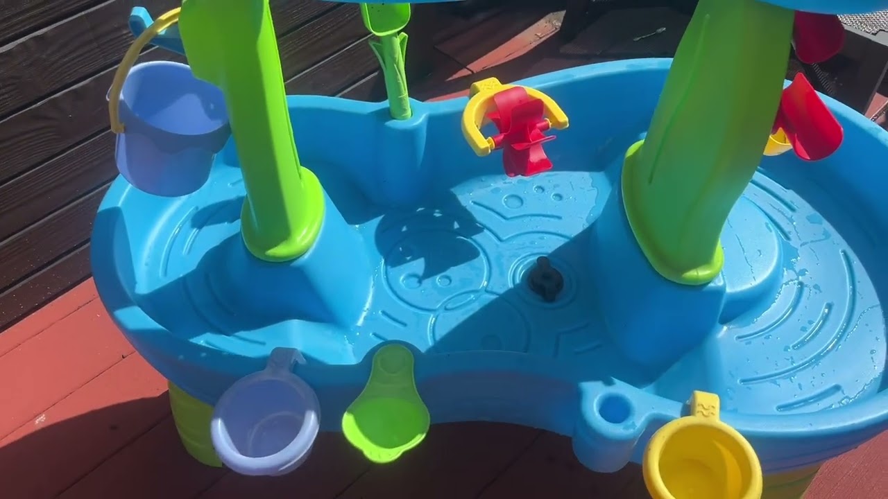 MOM OF 2 Reviews | Step2 Water Table | Hours of Fun!