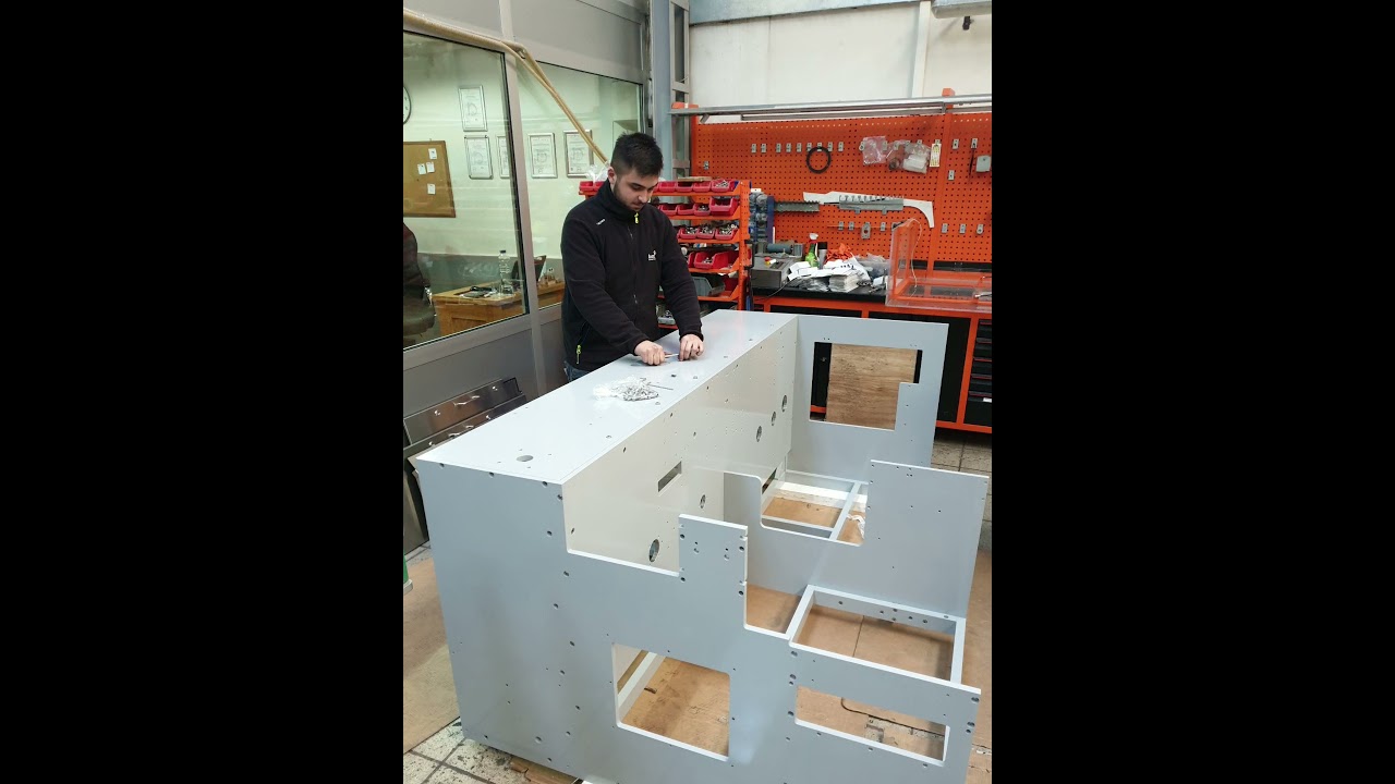 AVANTEK PAKETLEME YATAY KUTULAMA MAKİNASI MONTAJI BAŞLADI