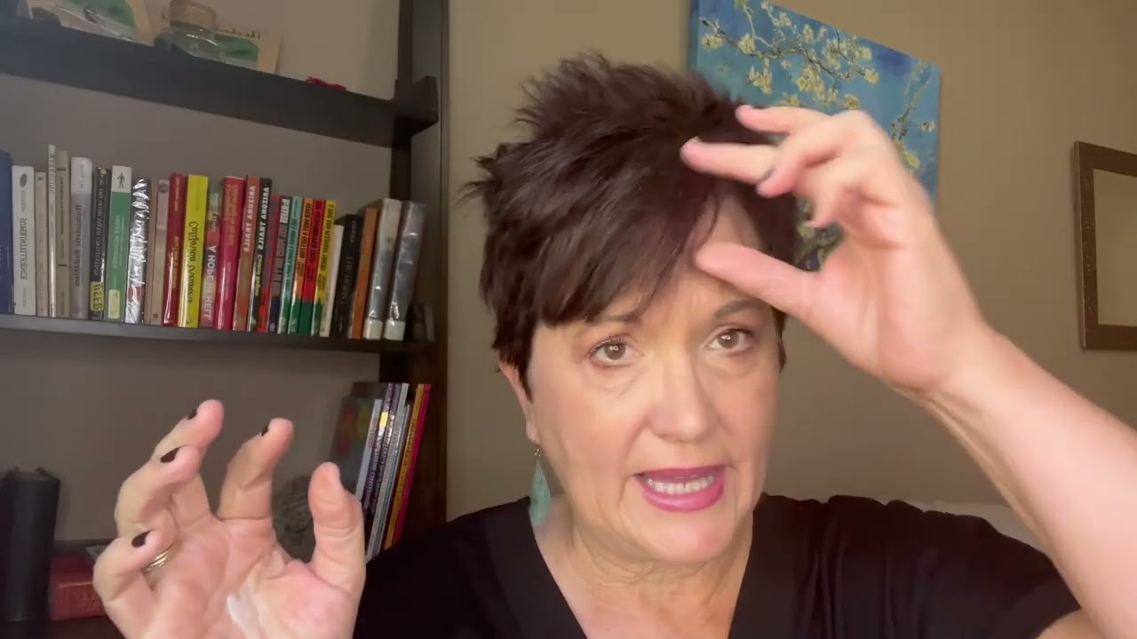 Medium hold lift and volume with conditioning ingredients