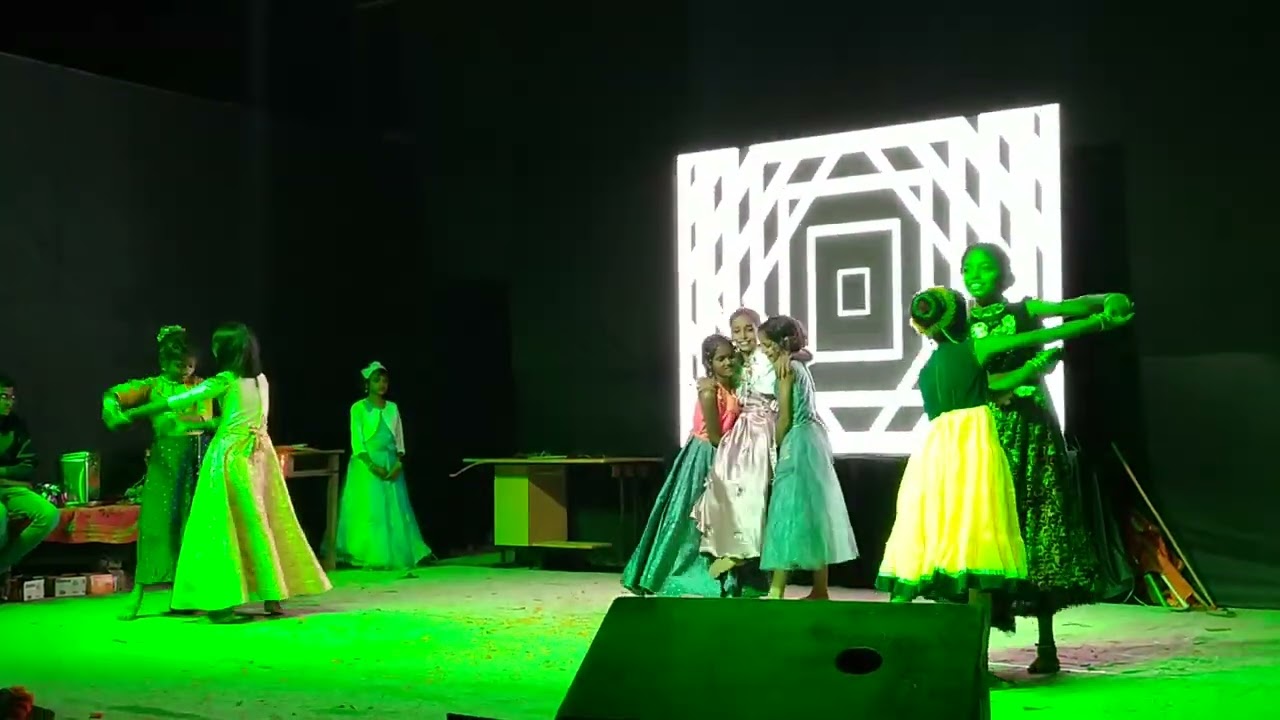 छोटीसी पॅरिसी नन्हीसी 