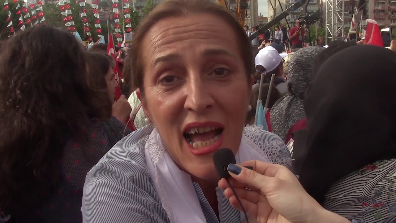 Meral Akşener'in memleketi Kocaeli'nde d&uuml;zenlediği miting