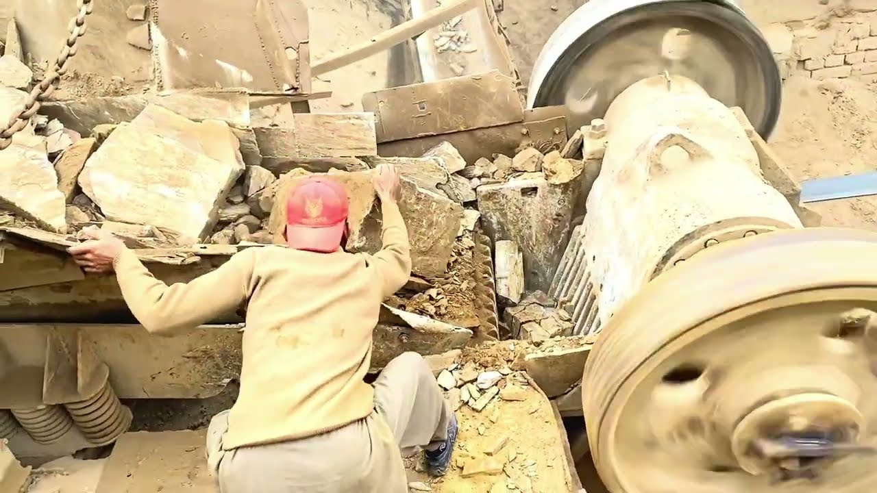 🔥“HEAVY BOULDERS CRUSHING Moments Caught on Camera! (MOST INTENSE DRAMA EVER!)”