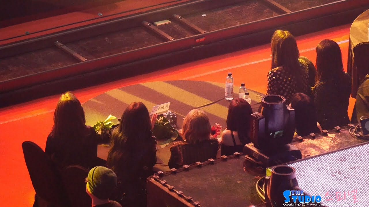 180214 트와이스 '아이유(IU) 팔레트' 리액션 직캠 TWICE Reaction fancam (가온차트 뮤직어워즈) by Spinel