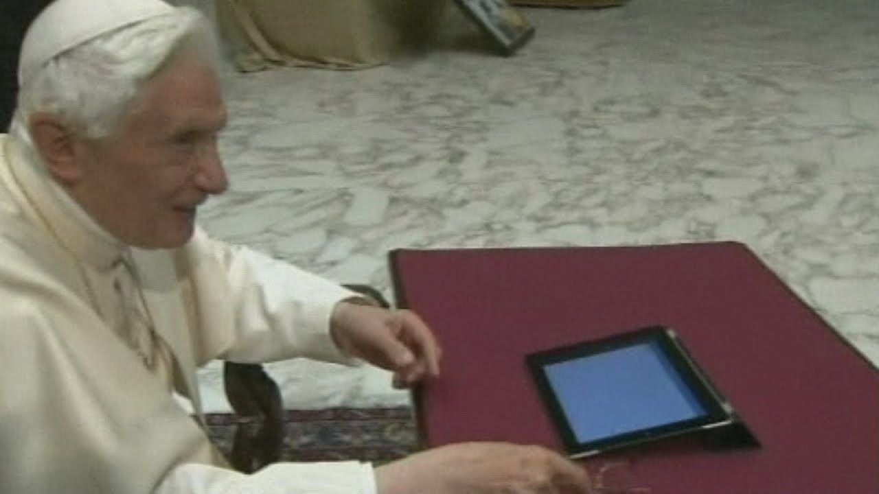 @Pontifex: Pope Benedict sends his first tweet on Twitter