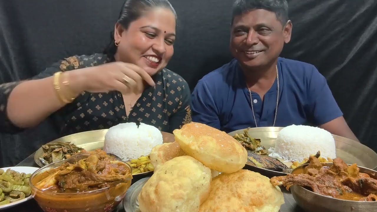 Eating spiciest mutton curry& Puri with my husband #food #mukbang #muttoncurry #eatingshow 