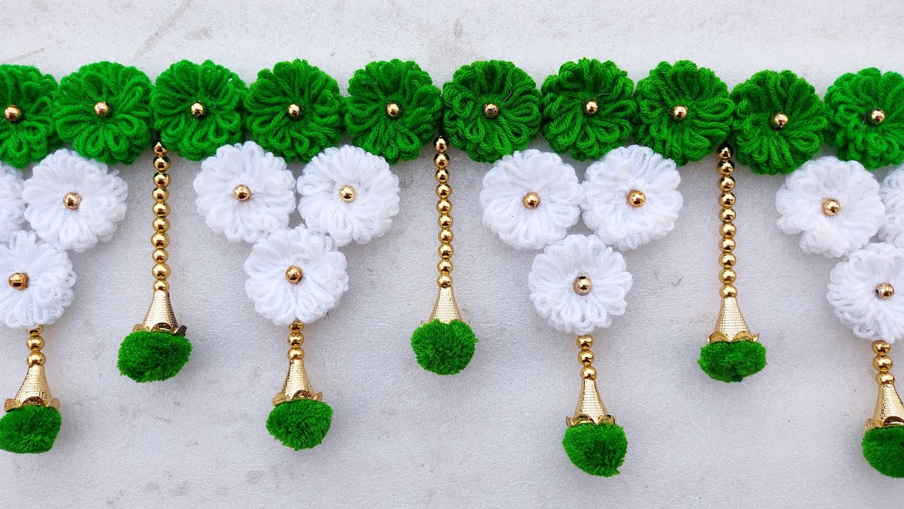 EASY HANDMADE DOOR HANGING TORAN MAKING FROM WOOLEN | DIY WOOLEN TORAN | DOOR HANGING CRAFT IDEAS