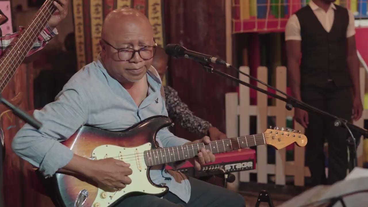 EXTRAITS Live :  SOLO ANDRIANASOLO au Valahara Café Antsirabe (24 nov 2023)