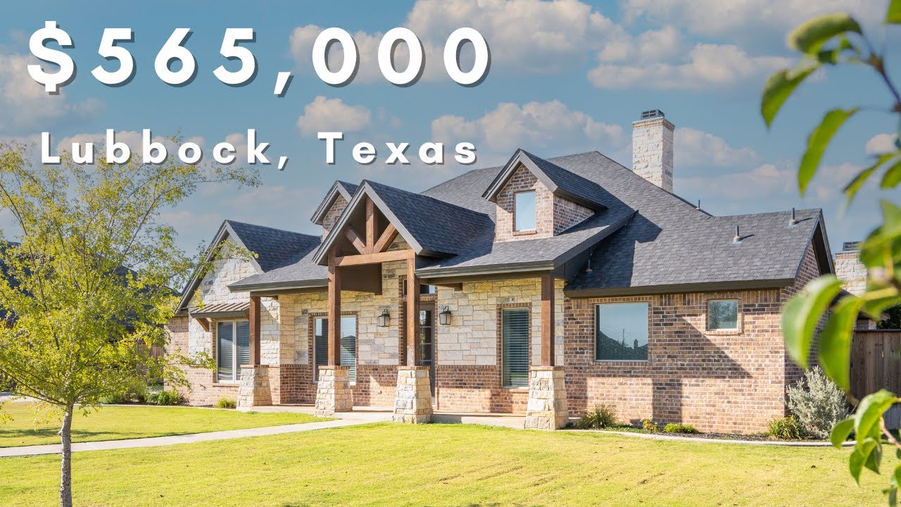 Touring a $560,000 home in Lubbock, Texas