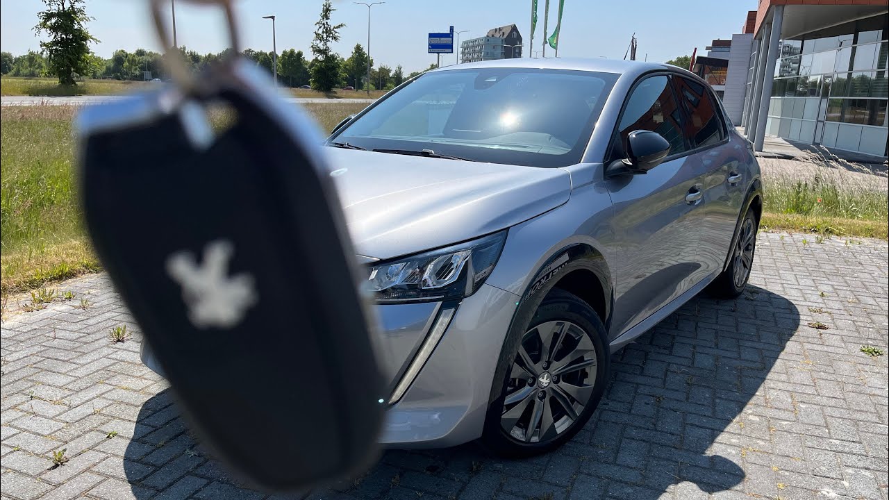 2022 Peugeot e208 Active Pack Electric 50 kWh 136 hp | Artense Grey |