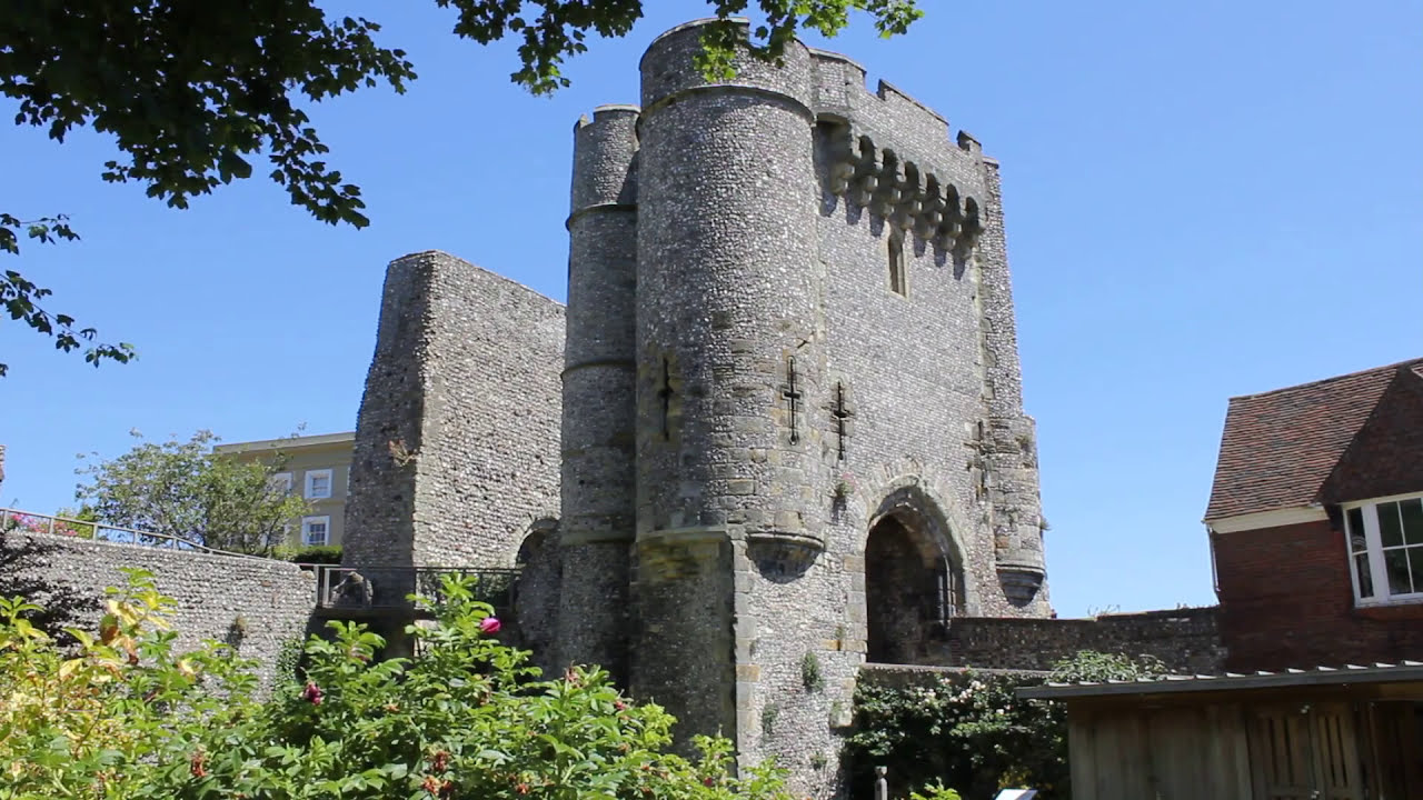 Lewes Castle  Built In 1069 Fortification. The Barbican. William de Warenne 1080HD