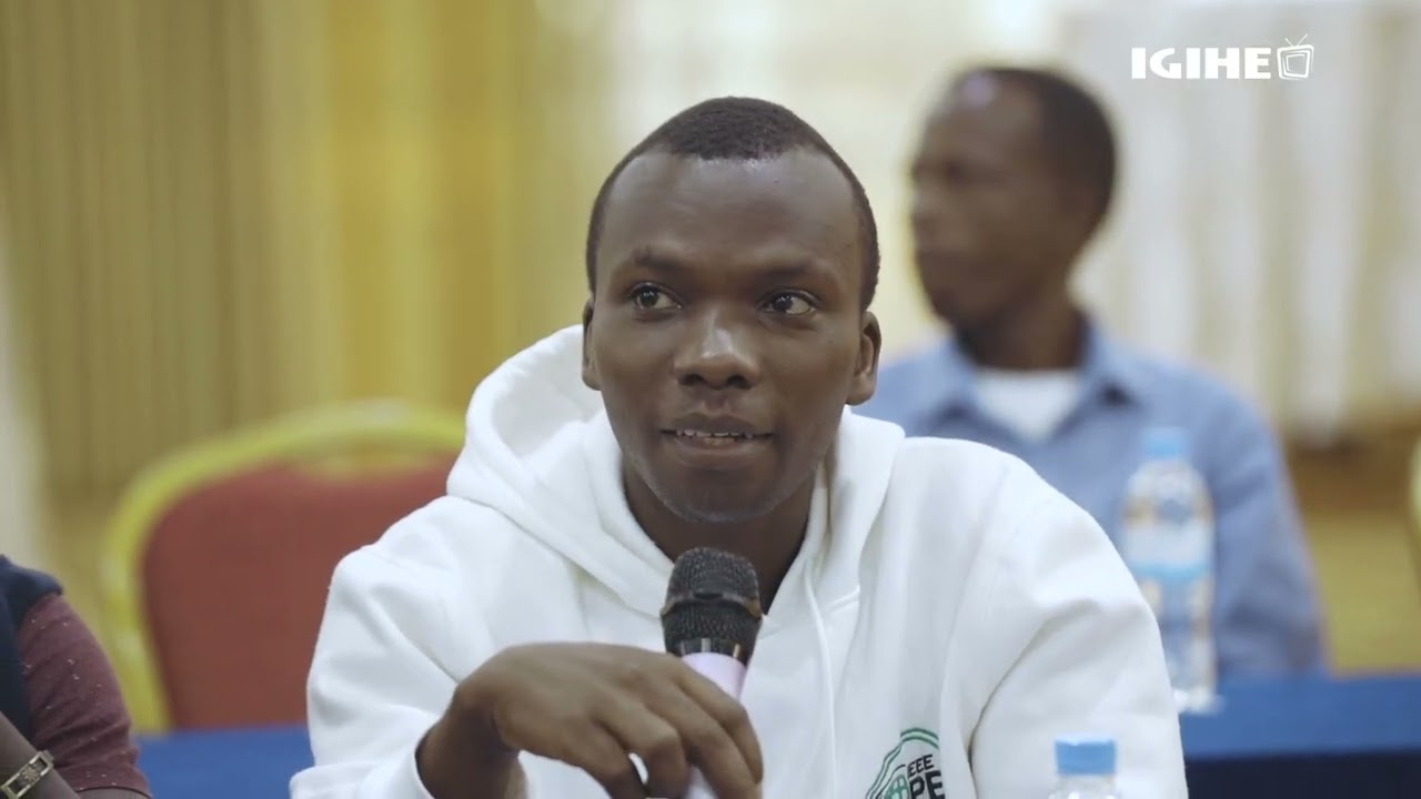 Urubyiruko rweretswe inyungu ziri mu gushora mu mpapuro mpeshamwenda