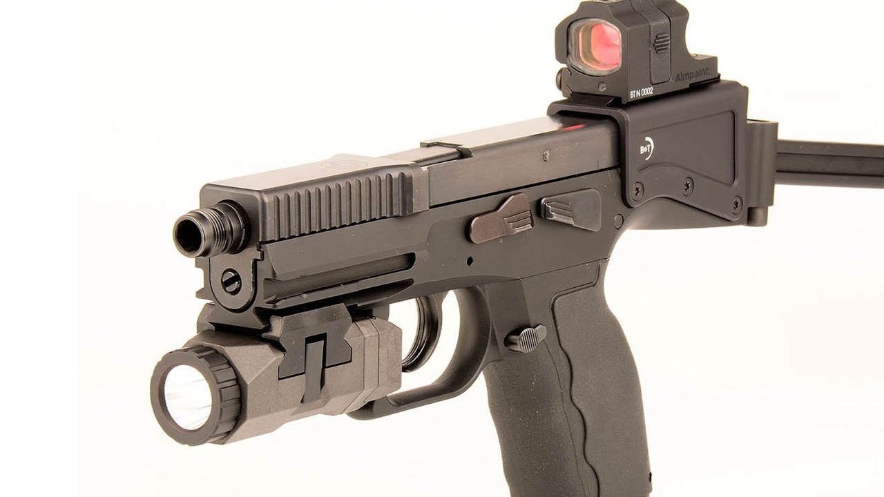 SHOT Show 2017 - B&T USW Universal Service Weapon with Aimpoint Nano