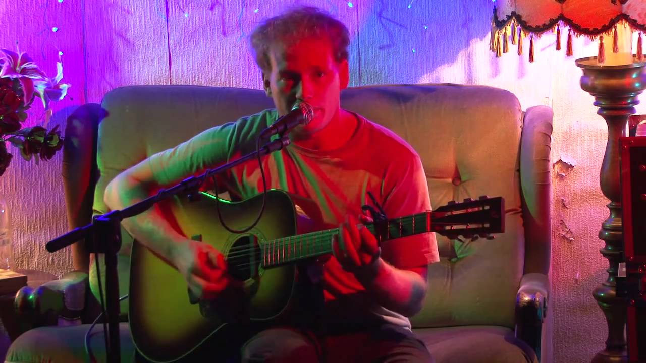 Gavin Moore @ De Barras