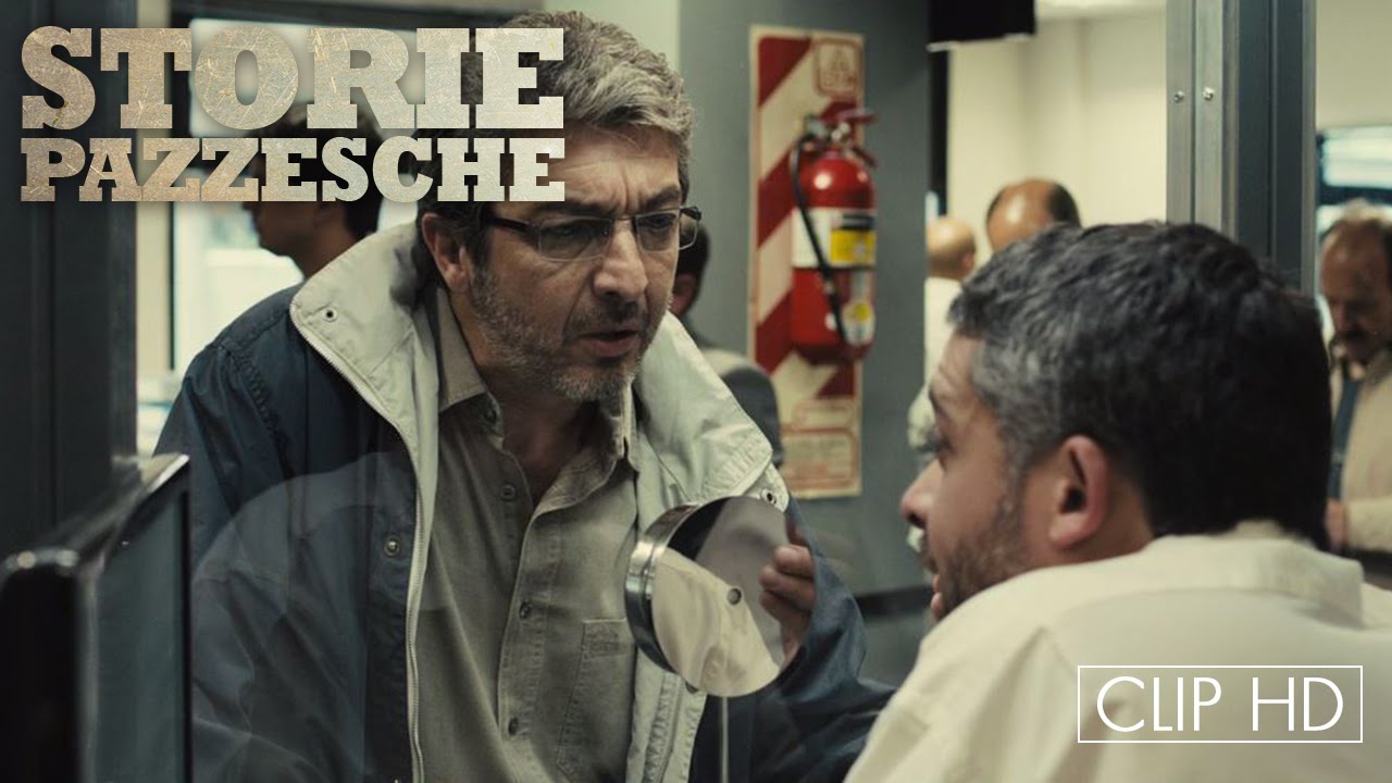 Pedro Almod&oacute;var presenta STORIE PAZZESCHE - CLIP HD  | Una multa ingiusta